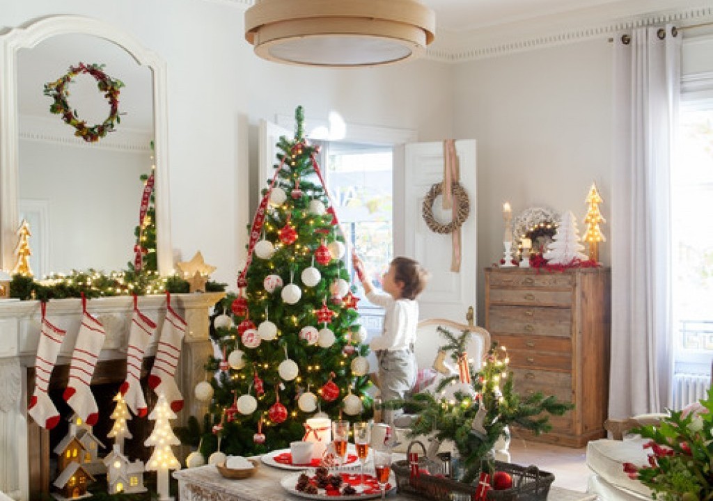 Tips for decorating your home for Christmas!